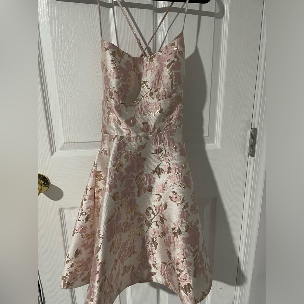 Size 3/4 pink lace up dress